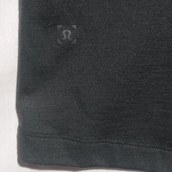 Lululemon Mens Golf Polo Black Size Medium - Picture 6 of 6